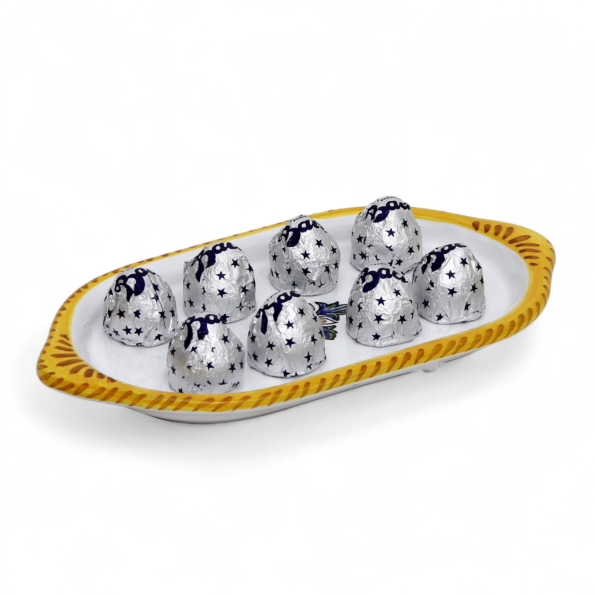 LOVE.ly: Deruta Oblong multi purpose small tray with Baci Perugina or Rossana Candies - RAFFAELLESCO design