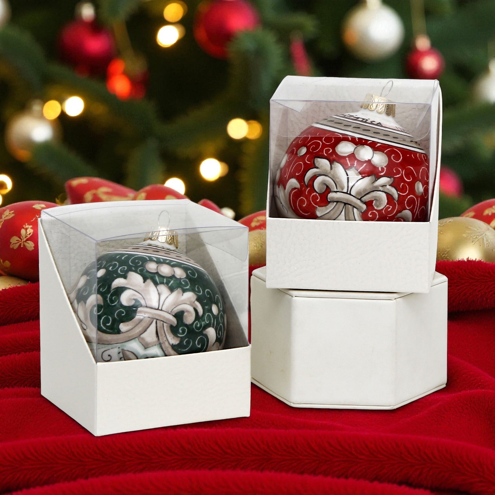 CHRISTMAS ORNAMENT: Deruta Vario Deluxe Round Ball (3.25" Ø) -  SAGE GREEN and CORAL RED (Set of 2 Pcs)