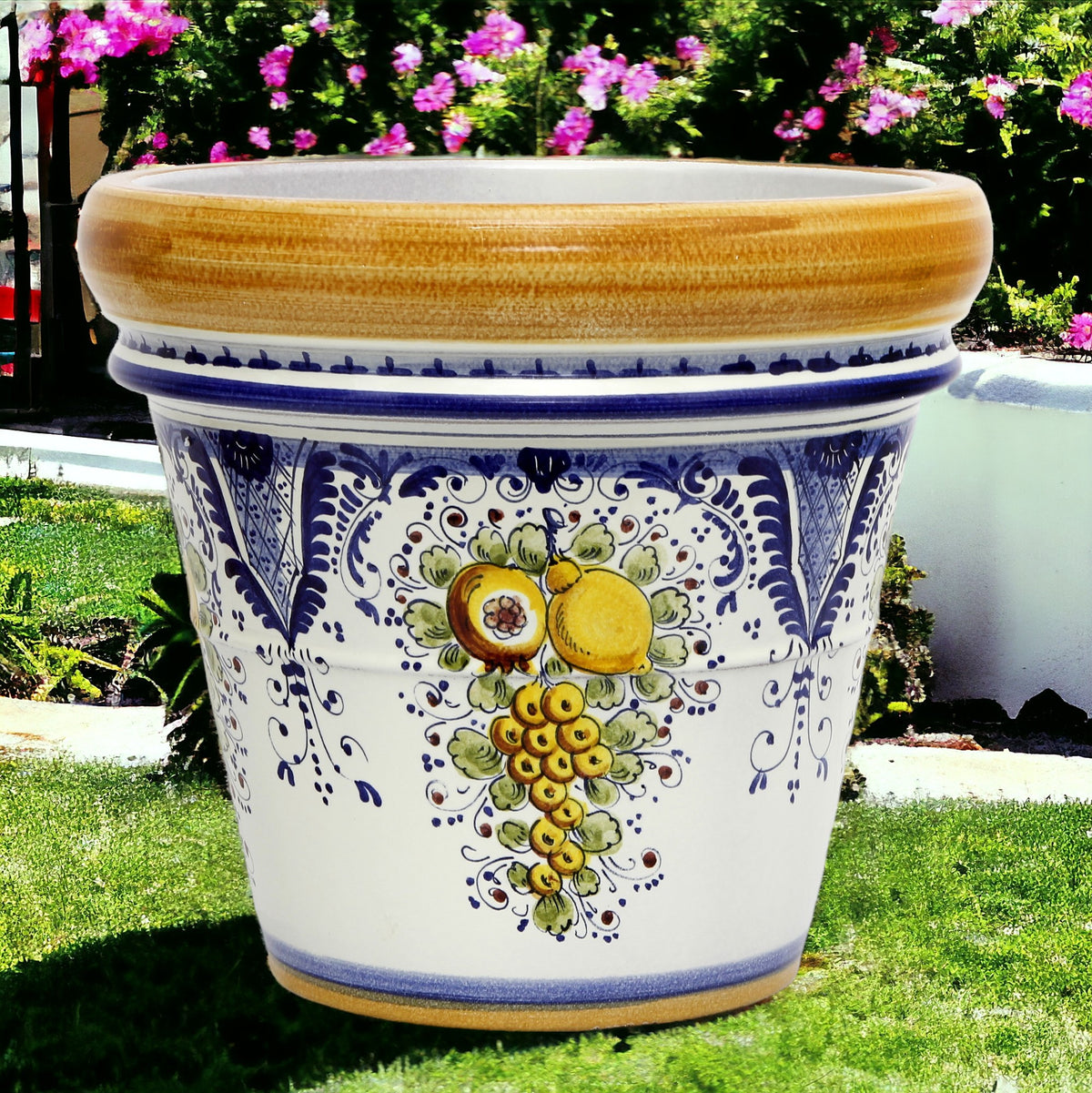 TOSCANA PLANTER: Medium Round Tuscan Limoniera planter/vase 'Conca' - Strong Terracotta indoor/outdoor freeze resistant - FRUTTINA Design