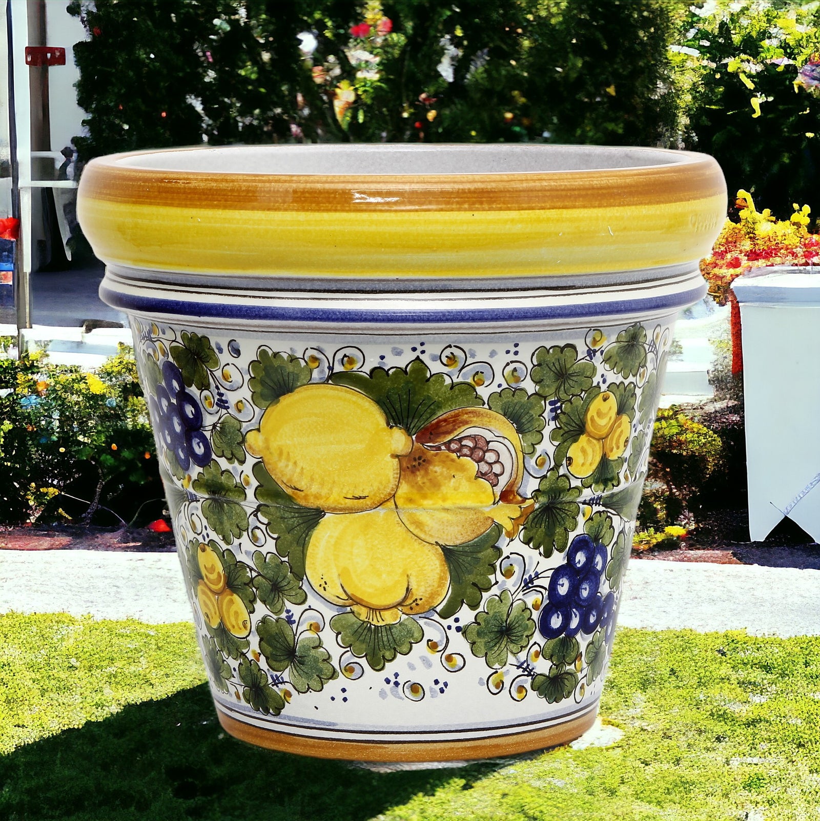 TOSCANA PLANTER: Medium Round Tuscan Limoniera planter/vase 'Conca' - Strong Terracotta indoor/outdoor freeze resistant - TUSCANIA Design