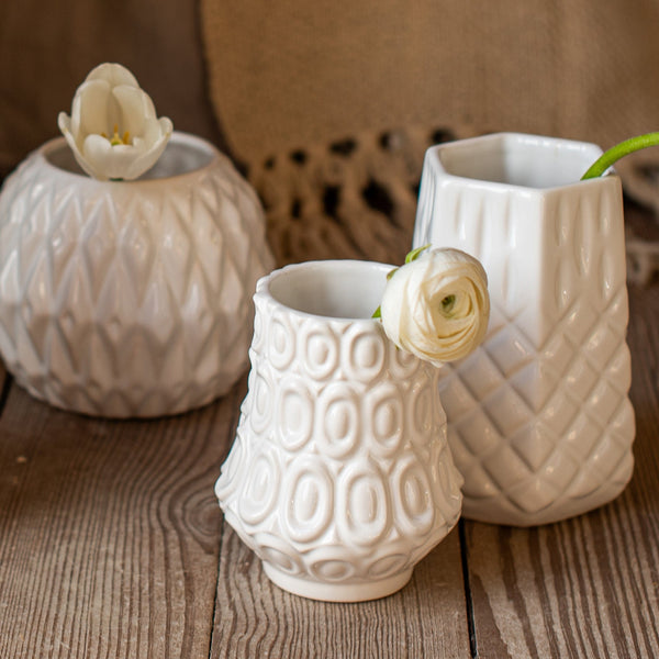 VIETRI: Tessere Round Oval Bud Vase