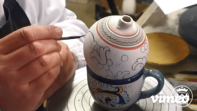 CHRISTMAS ORNAMENT: Drop Ball Hand Painted in Deruta Vario design (Large) - tops-selection.shop