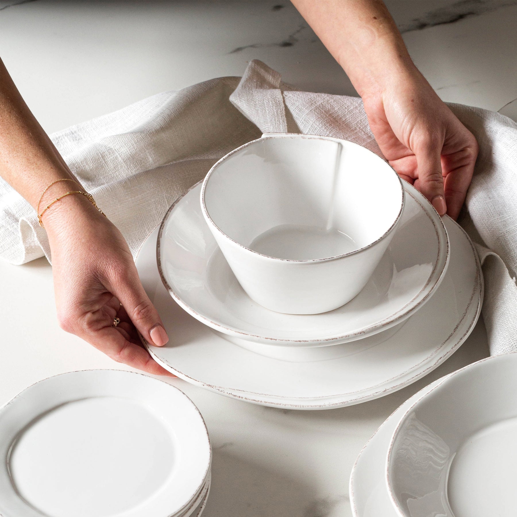 VIETRI: Lastra White Stacking Cereal Bowl - tops-selection.shop