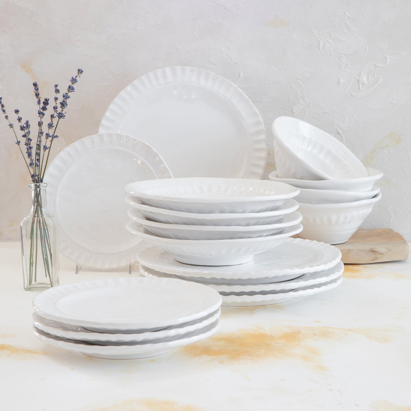 VIETRI: Pietra Serena Sixteen-Piece Place Setting - tops-selection.shop