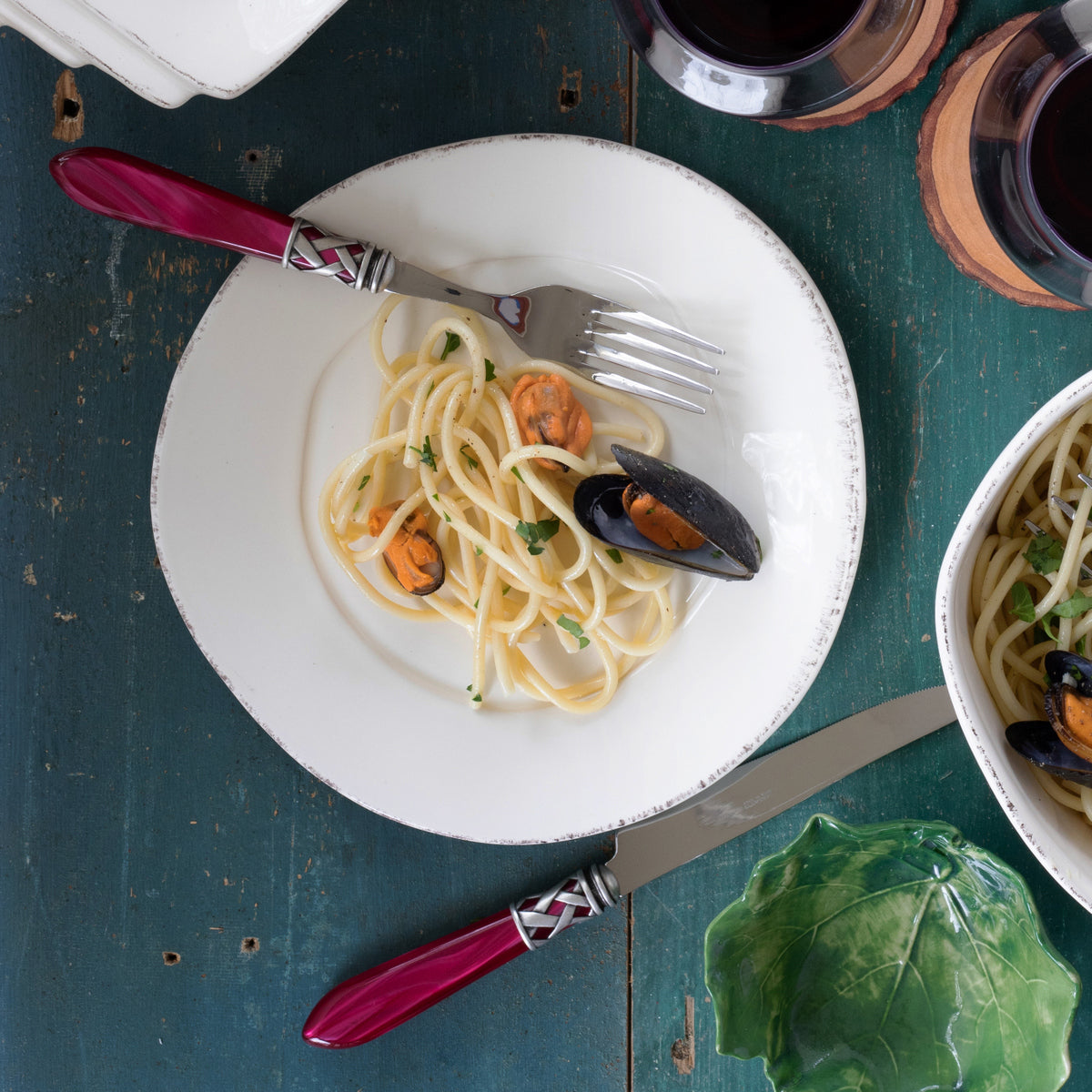 VIETRI: Aladdin Five Piece Place Setting RED - tops-selection.shop